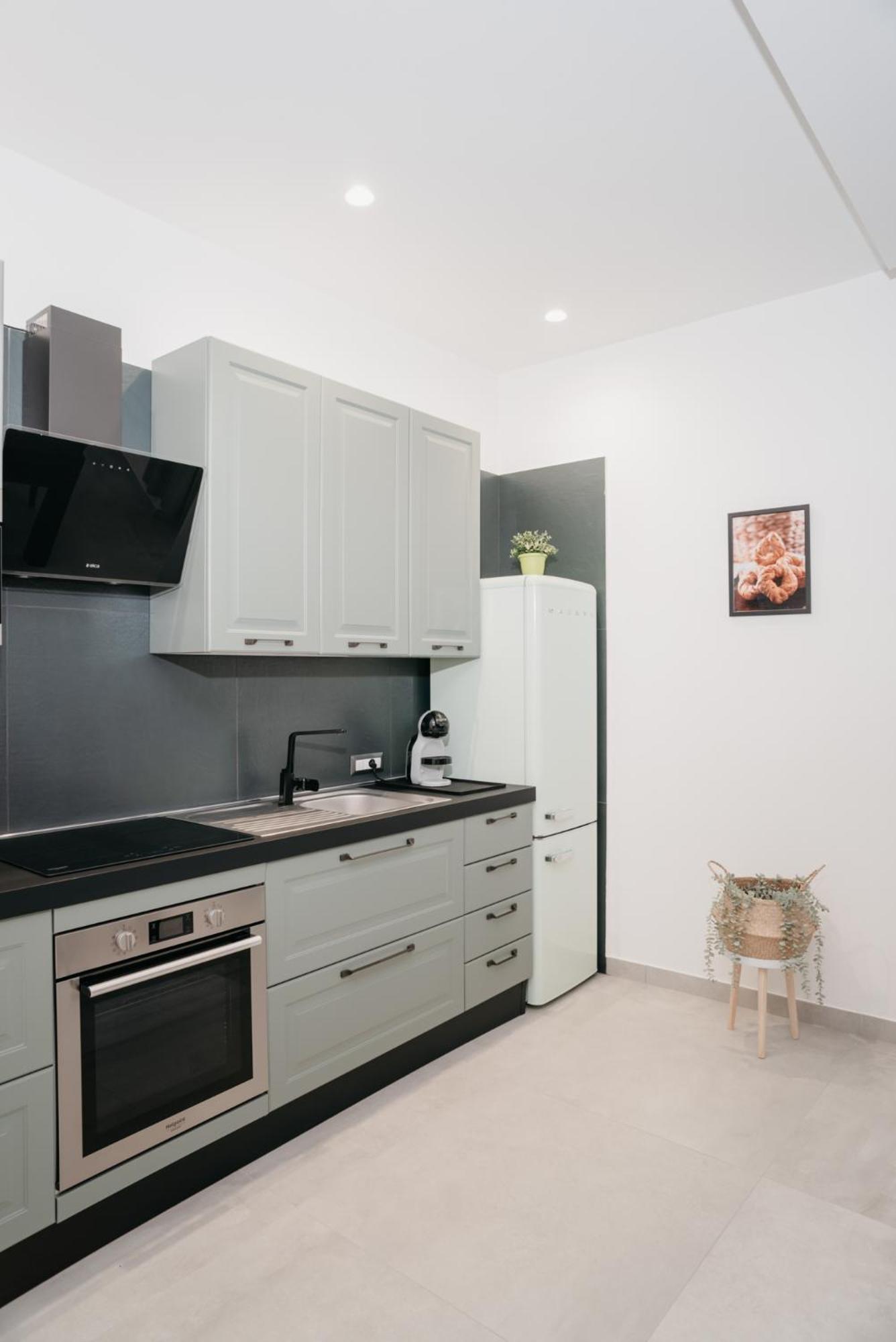 Vista Napoli "Il Nuovo Appartamento" ภายนอก รูปภาพ